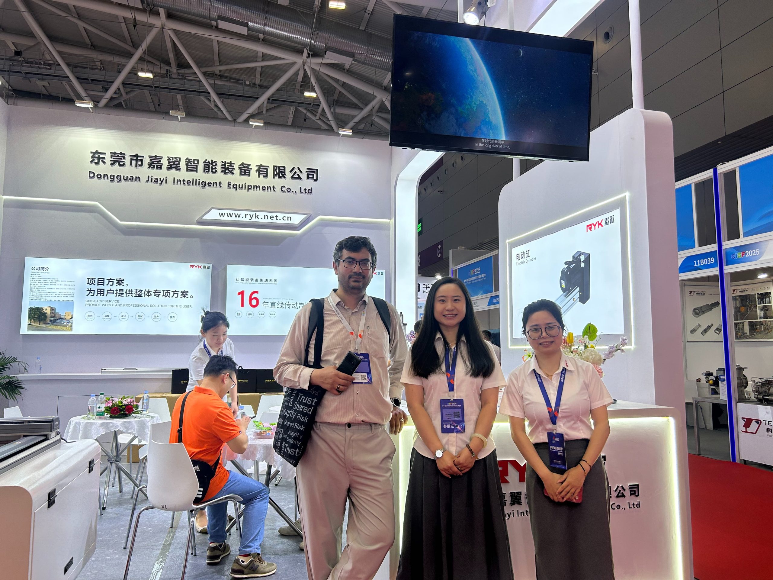 Take a group photo with the client